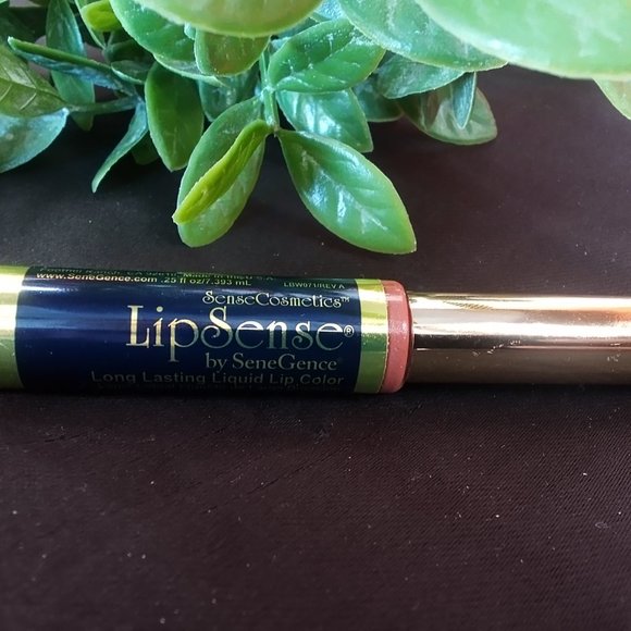 💋 LipSense SeneGence Long Lasting Liquid Lip Color: Caramel Latte - Picture 2 of 3